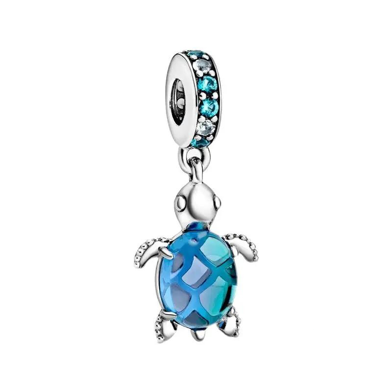 Berloque com tartaruga azul, da Myzoria